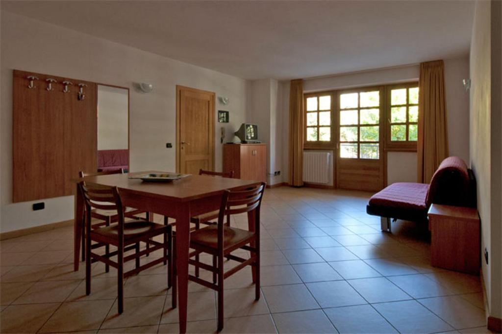 One-Bedroom Apartment,22571814:JPEG